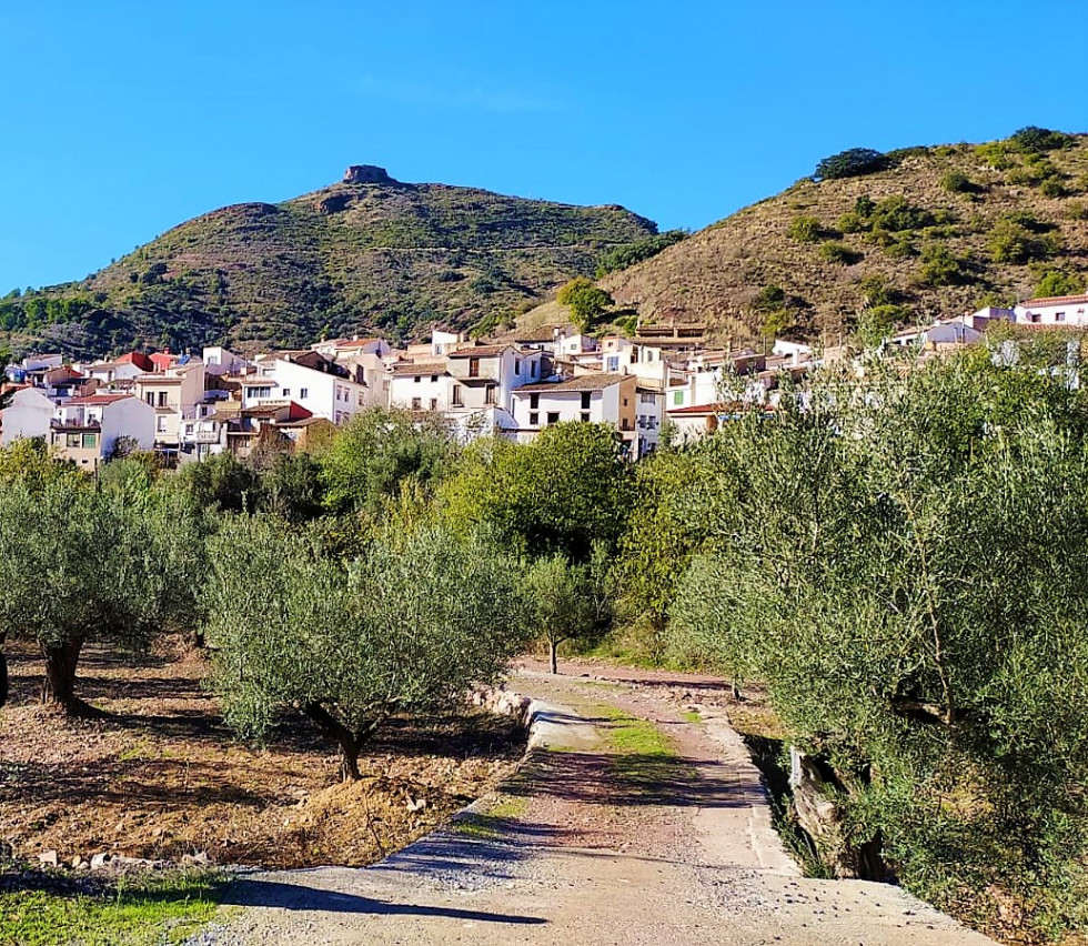 ALMEDÍJAR 5 VIAJES Y LUGARES