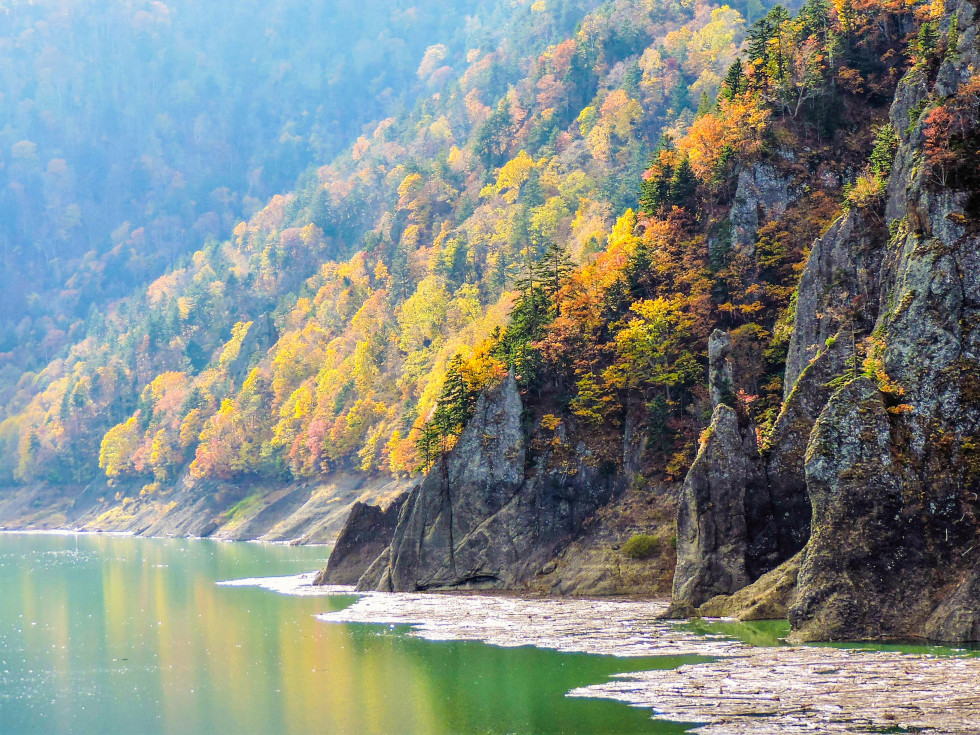 Jozan Lake, Hokkaido   ©Mike W.