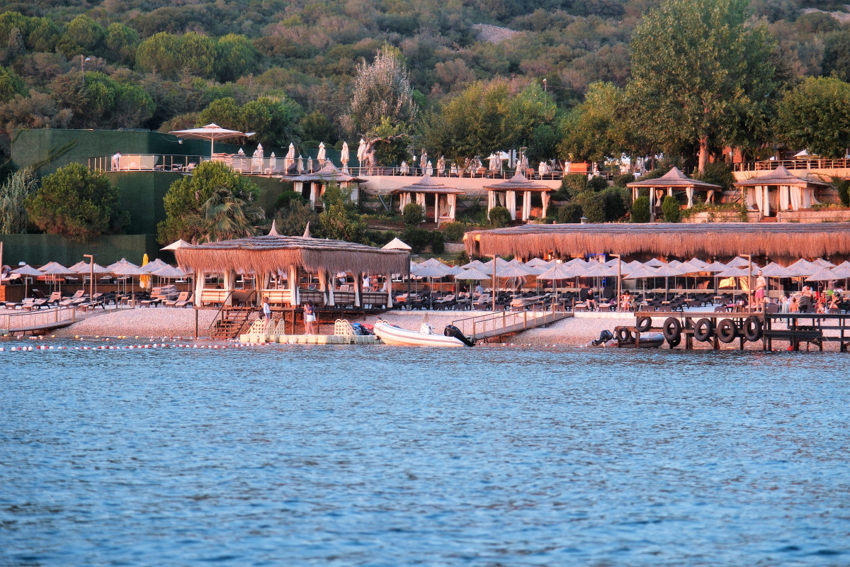 4.İstanbul Kınalıada  Ayazma Beach