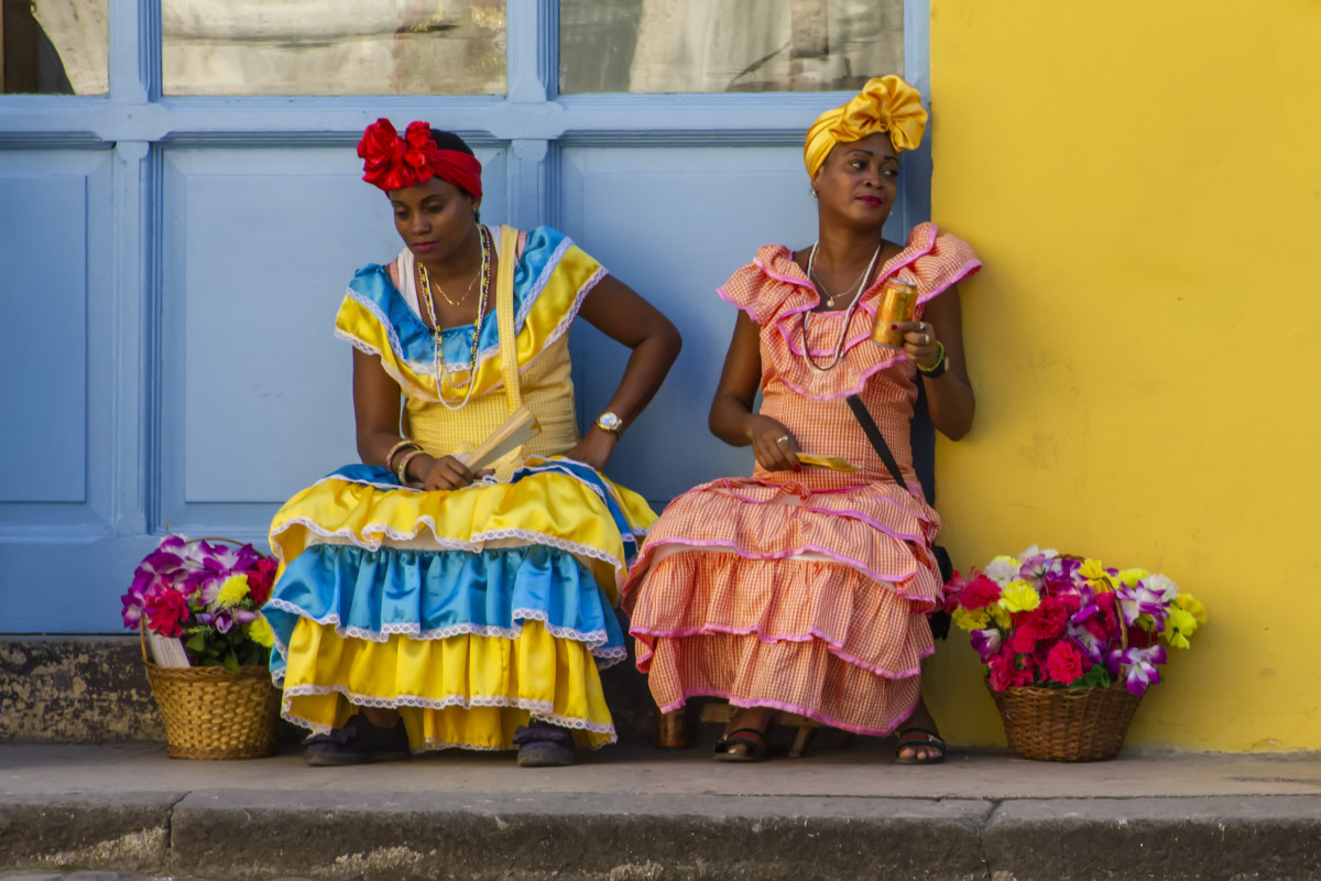 13. VESTIDOS TRADICIONALES