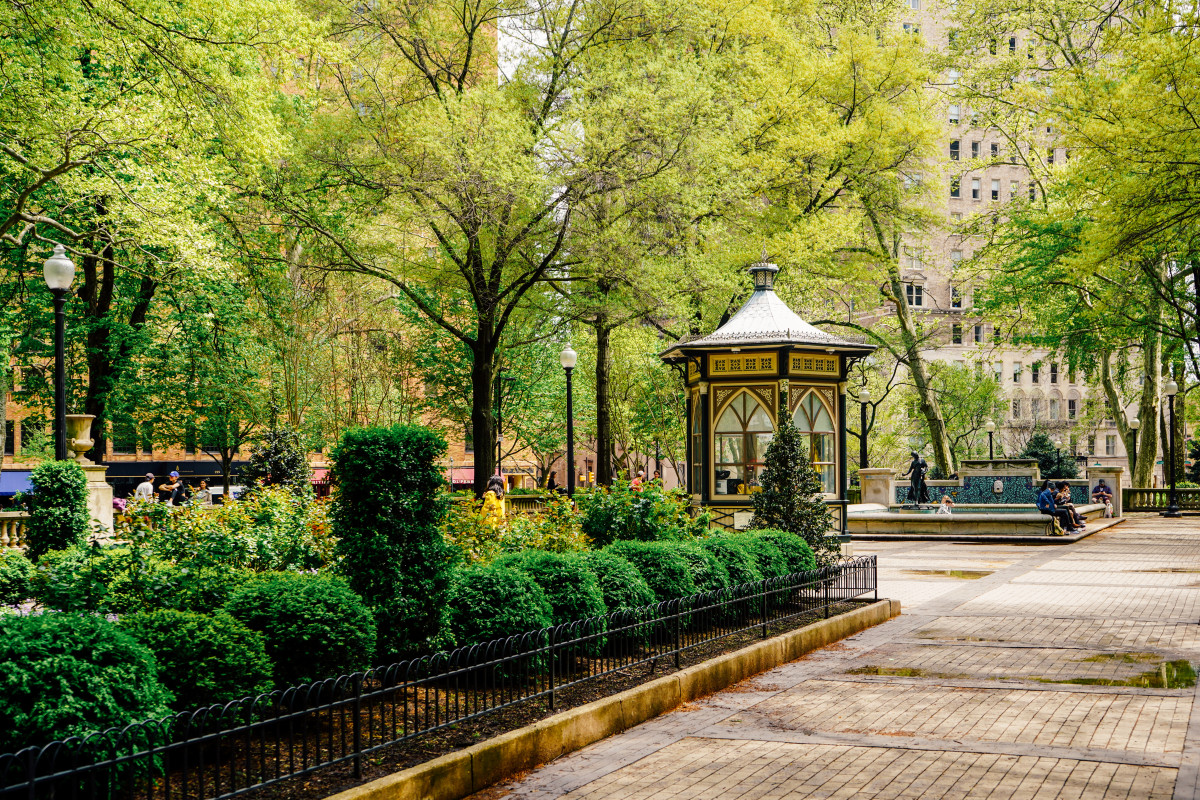 Rittenhouse Square photo by Kyle Huff for PHLCVB 3